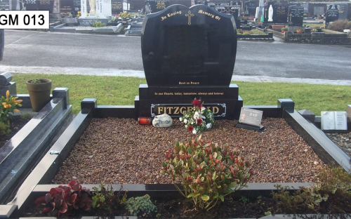 Gavins Memorials, Ballyhaunis, Co Mayo, Ireland.  Heart Shaped - GM 013