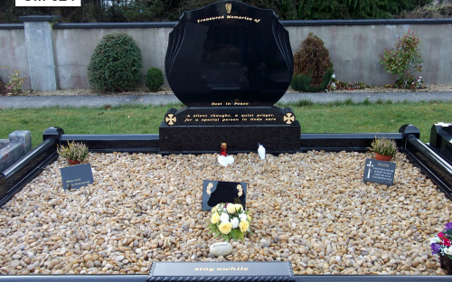 Gavins Memorials, Ballyhaunis, Co Mayo, Ireland.  Black Double Flamed Tulip - GM 024